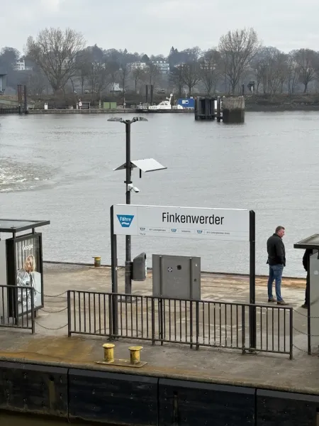 Haltestelle Finkenwerder Elbfähre
