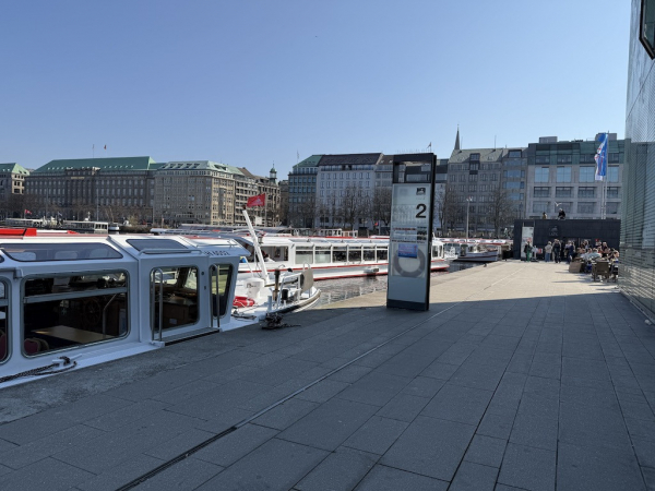 Alster-Fähranleger Jungfernstieg