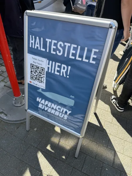 Hafencity Riverbus – Amphibische Stadtkreuzfahrt in Hamburg