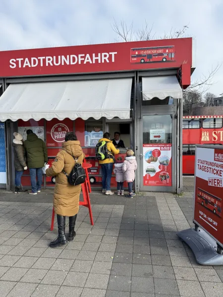 Stadtrunfahrt die Roten Doppeldecker